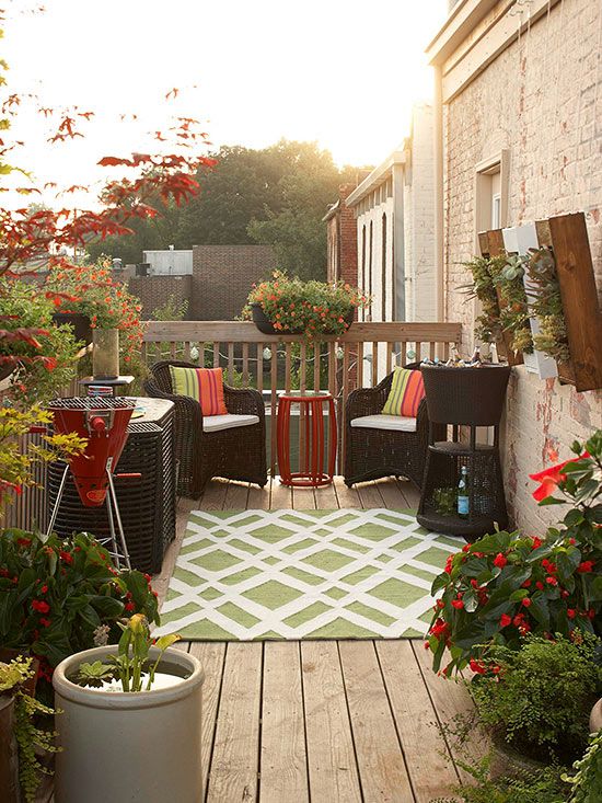 Small Deck Decorating | Inexpensive backyard ideas, Deck .