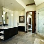 Beautiful Modern Master Bathrooms in 2020 | Modern master bathroom .