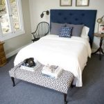 Navy blue guest bedroom | Combinaciones de colores del dormitorio .