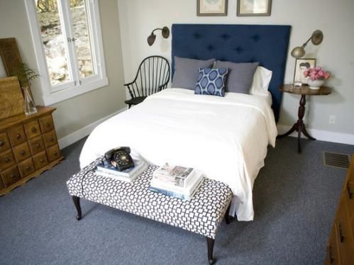 Navy blue guest bedroom | Combinaciones de colores del dormitorio .