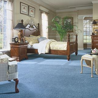 beige walls with blue carpet | Blue carpet bedroom, Bedroom decor .