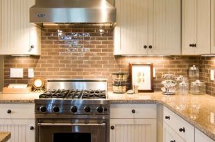 Pin by Susan Steege on House | Brick backsplash kitchen, Brick .