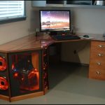 DIY Gaming Computer Desk - For those of you who like to play games .