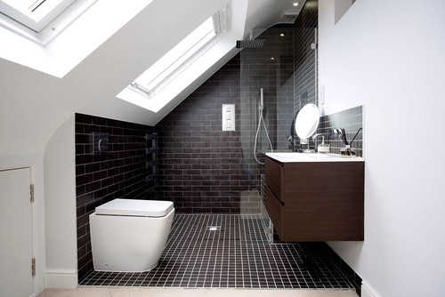Ensuite Bathroom In Loft Conversion - Image of Bathroom and Clos