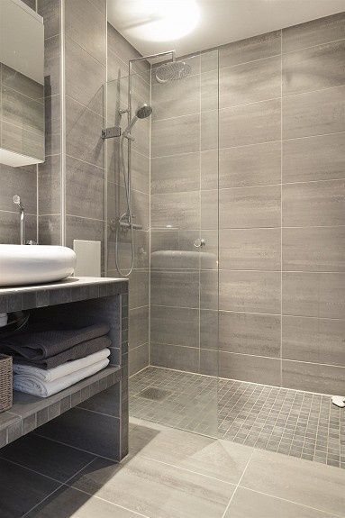 Achieve a Luxurious Bathroom Look on a Pauper's Budget | Small .