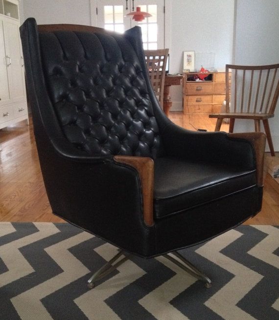 Mid Century Kroehler Swivel Lounge Chair by BarefootDwelling .