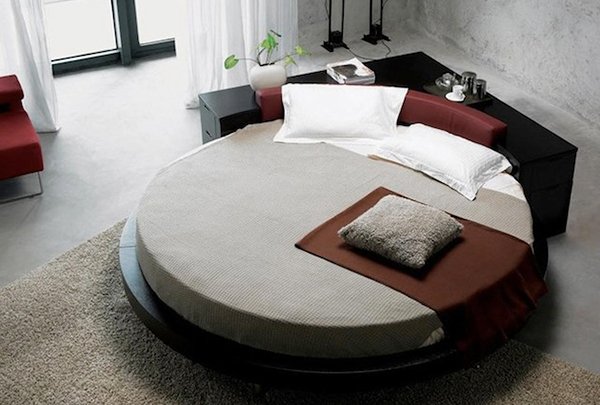 Sleep in Style with a Luxurious King Size  Round Bed