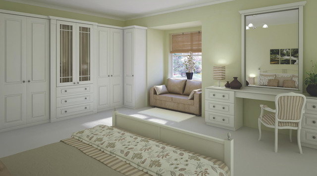 Traditional White Shaker Style Bedroom Furniture - American .