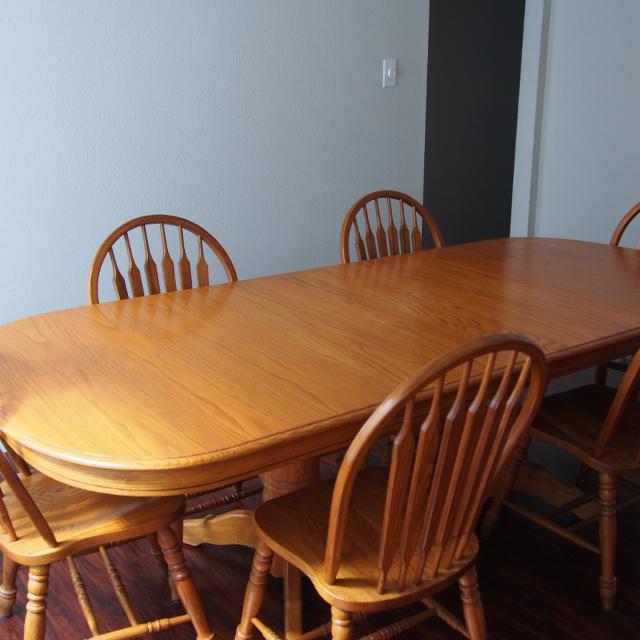 Find more Solid Oak Oval Dining Table With 6 Chairs for sale at up .