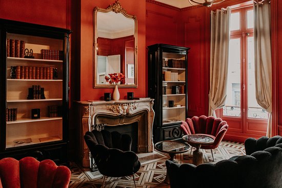 Le Salon Rouge - Picture of La Table de Montaigne, Bordeaux .