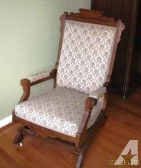 Vintage Upholstered Chairs - Ideas on Fot