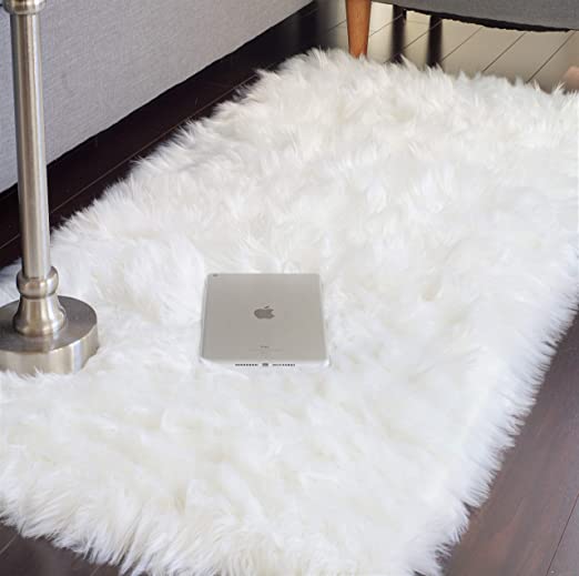 Amazon.com: JTL Floorings White Fur Rug, Faux Sheepskin Rug for .