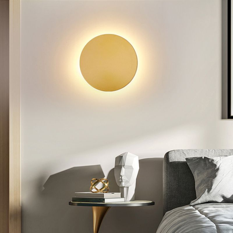 The Convenience of Wall-Mounted Bed Lamps