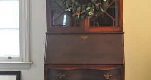 Antique Secretary Desk With Hutch