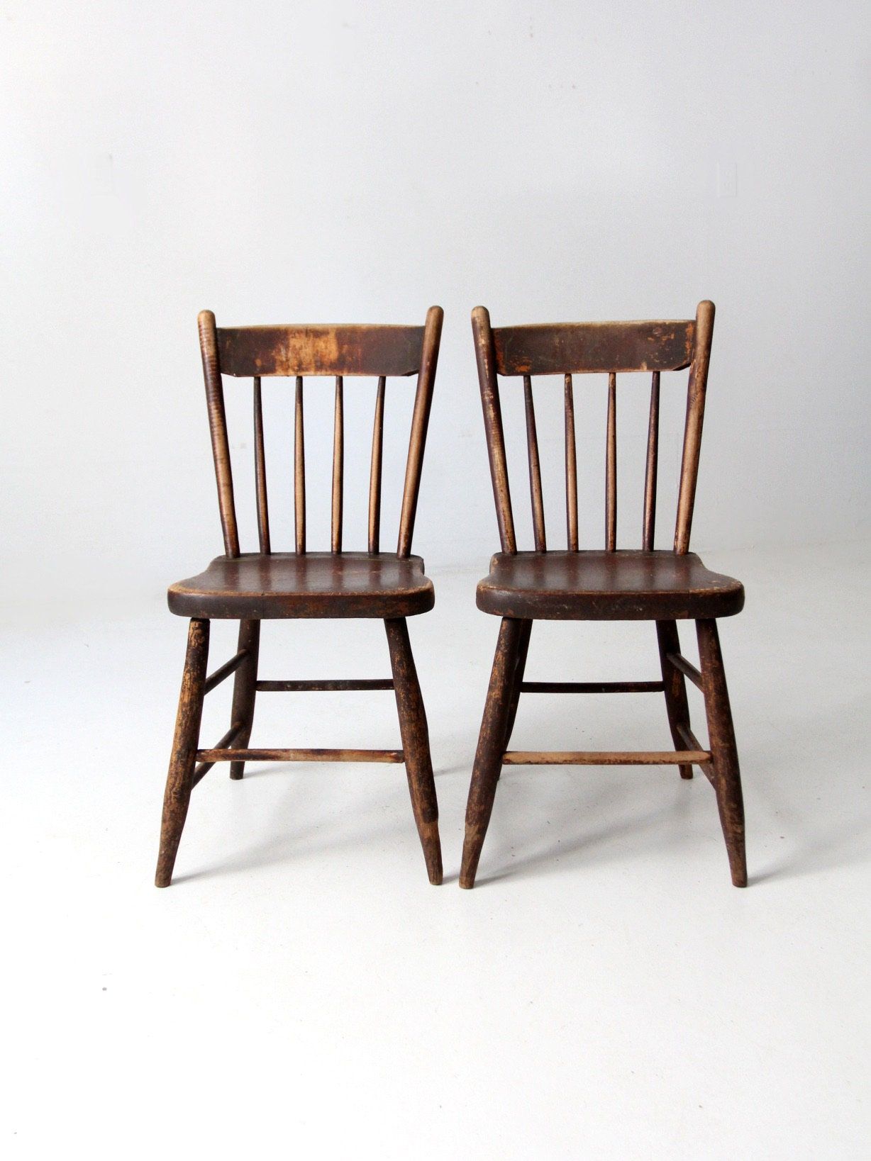 The Timeless Elegance of Antique Wooden Chairs