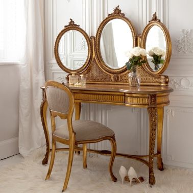 The Beauty of Mirrored Bedroom Furniture Sets