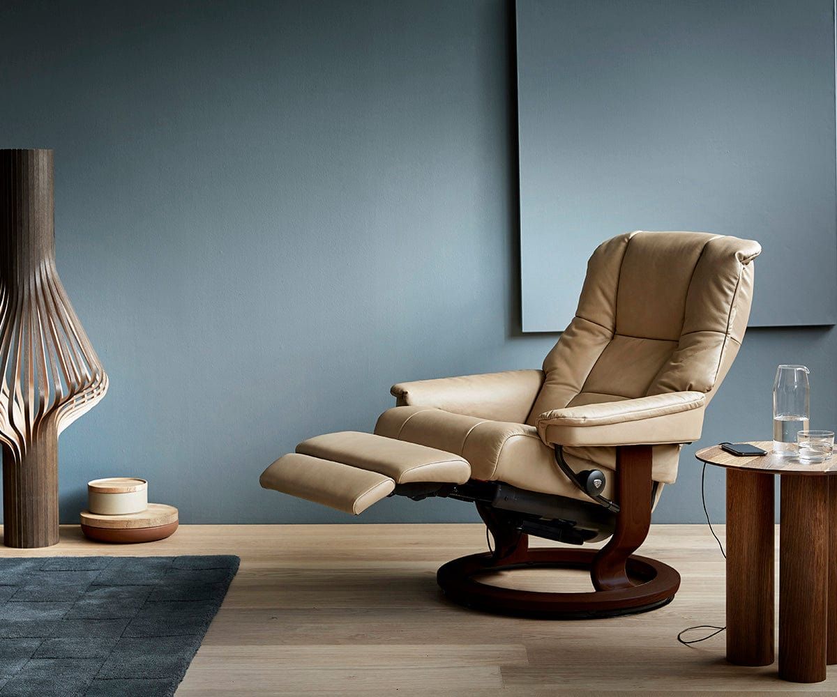 The Modern Appeal of Leather Recliner Sofas