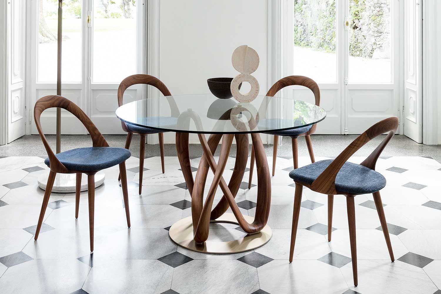 The Elegance of Round Glass Top Dining Room Tables