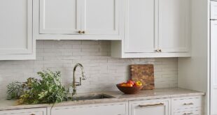 White Shaker Kitchen Cabinets