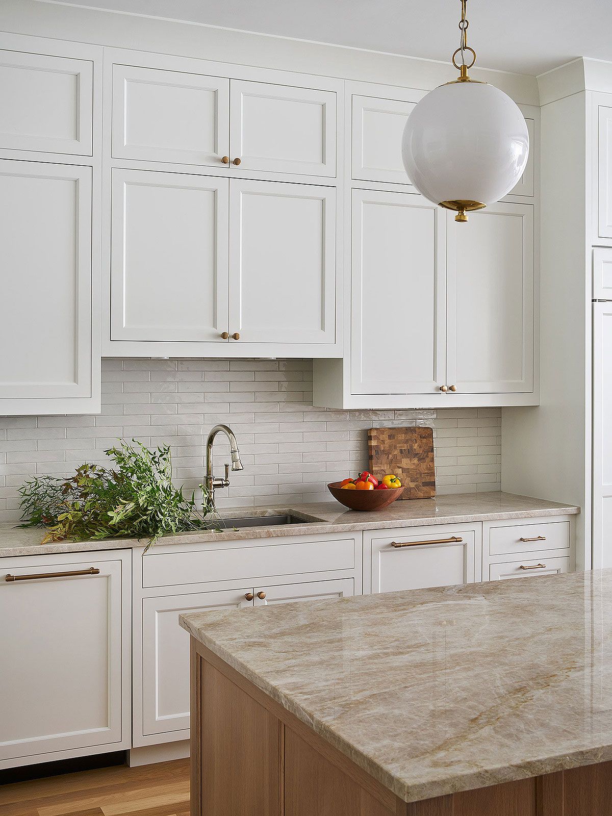 Elegant White Shaker Kitchen Cabinets: Timeless Style for Your Home