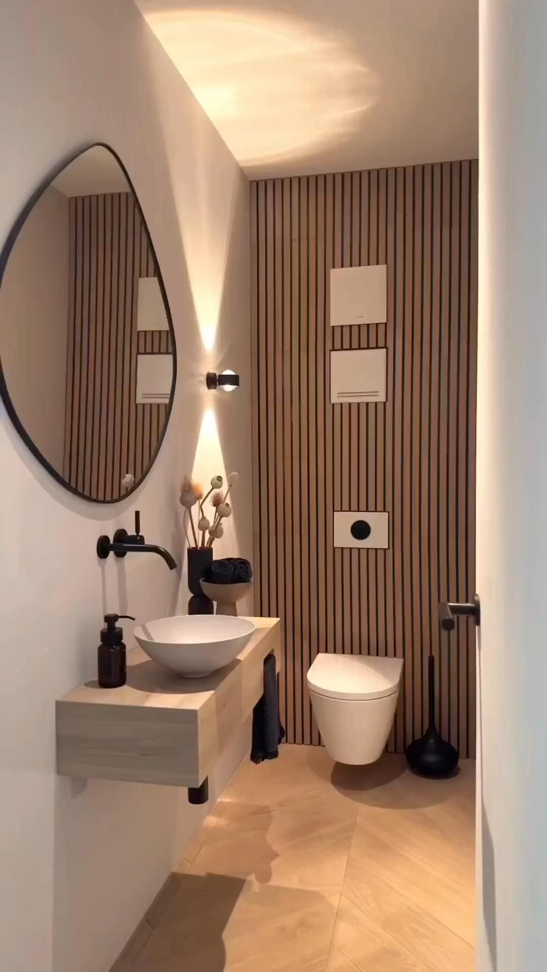 Creative Ways to Decorate a Small Bathroom in a Modern Style