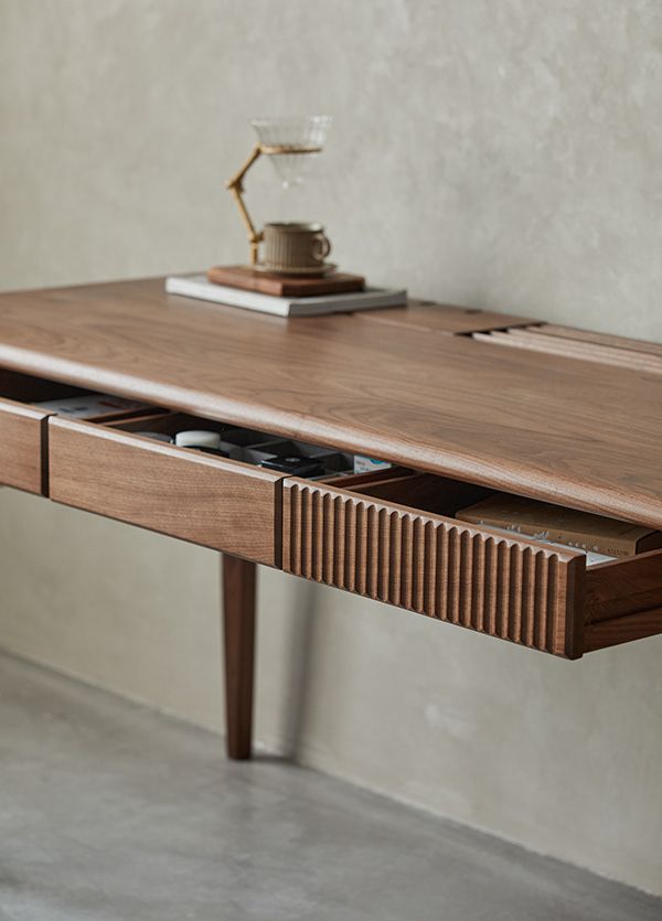The Beauty and Functionality of Wooden Home Office Desks