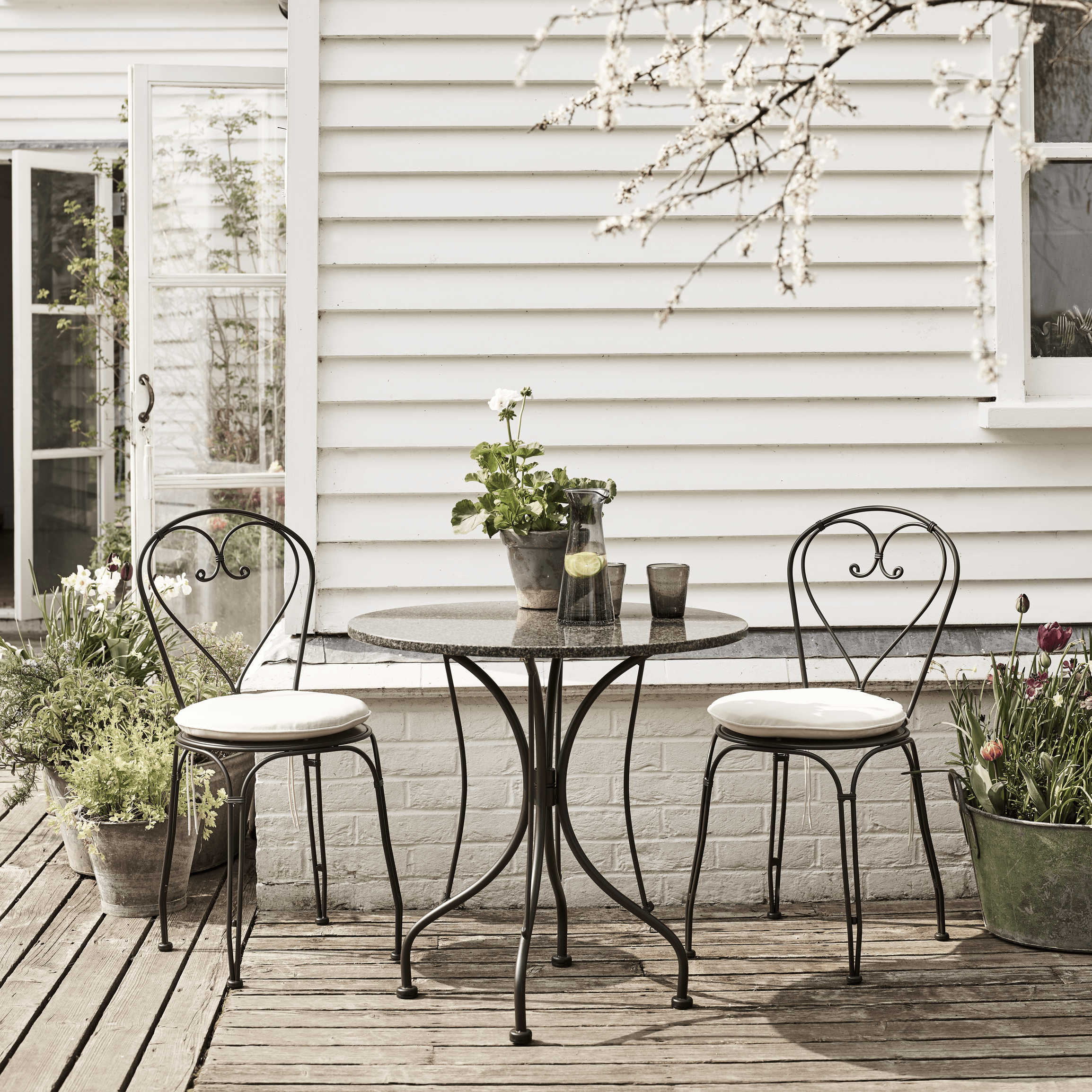 A Complete Set for Your Outdoor Oasis: Garden Table and Chairs Ensemble