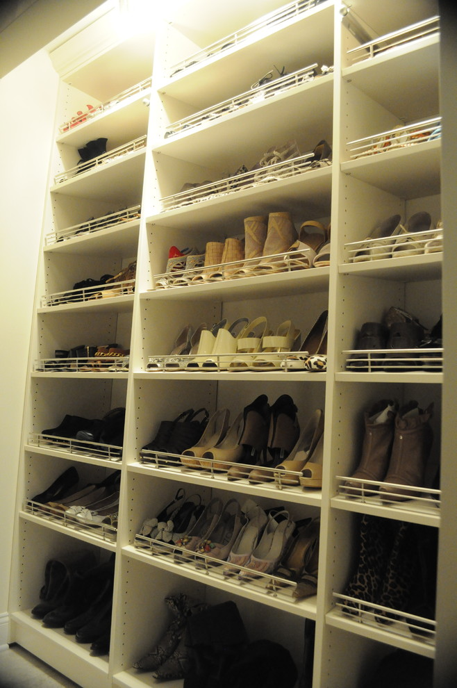 A Stylish Solution: Walk In Closet Shoe Organizer