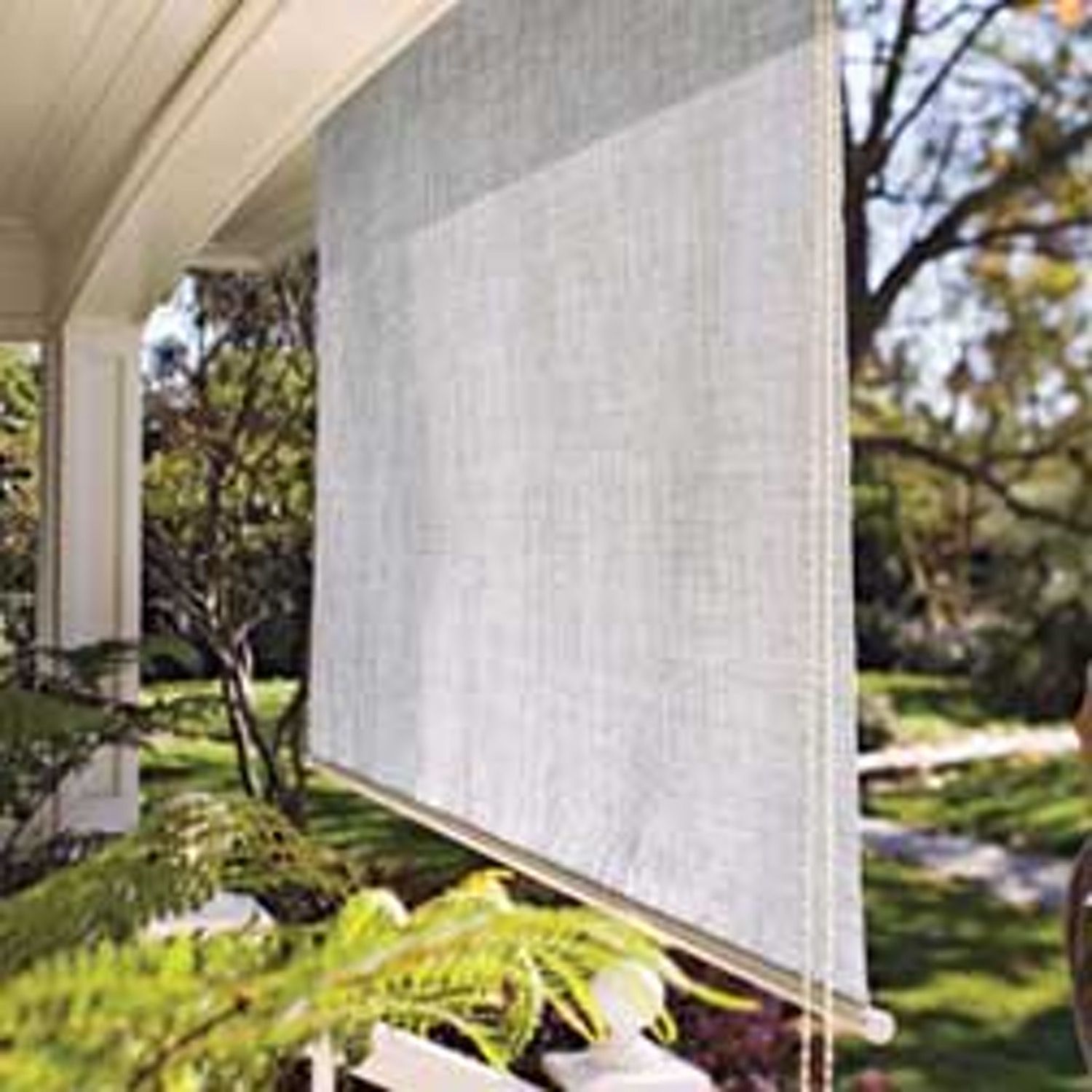 Advantages of Outdoor Patio Roller Shades