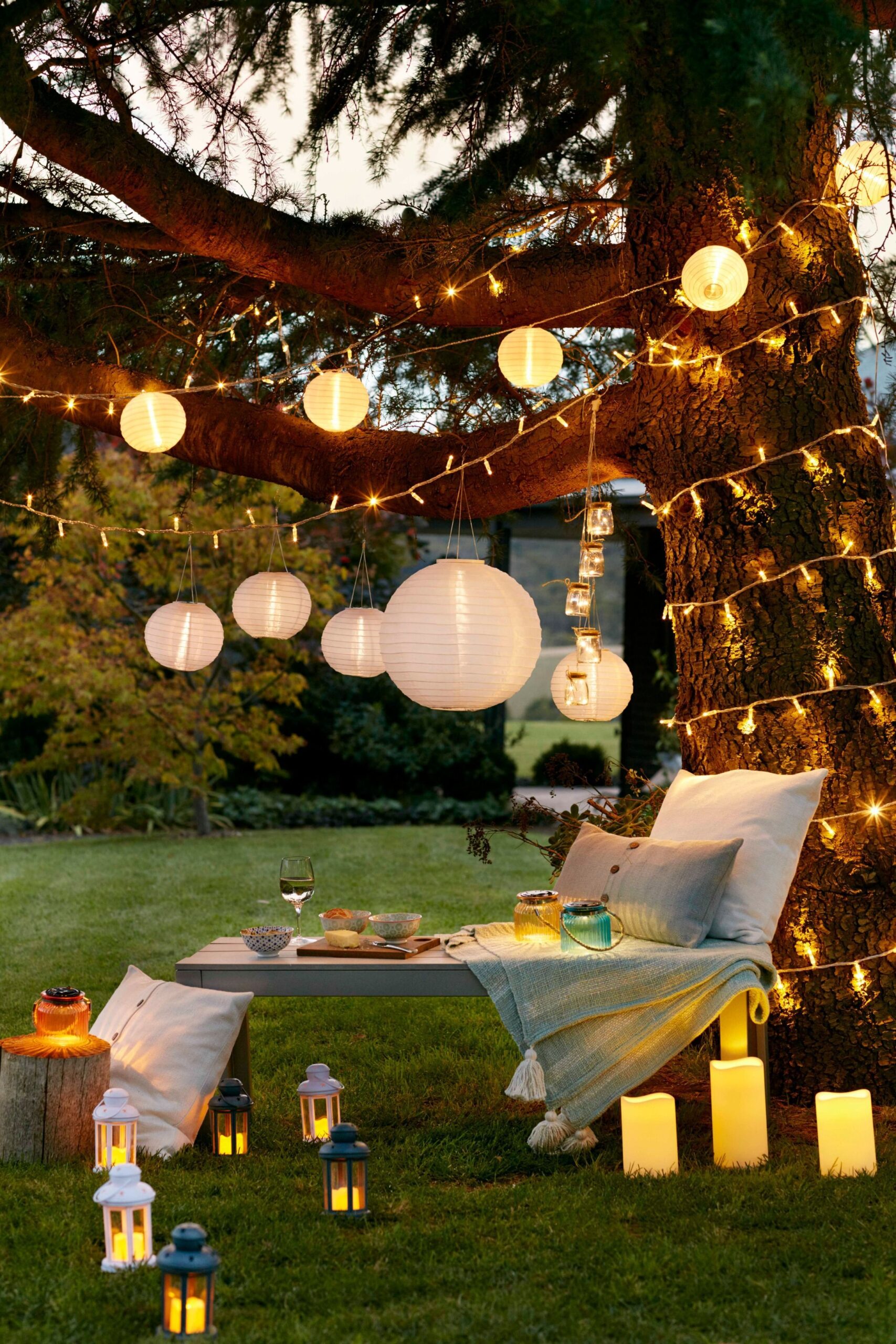 Brightening up Your Garden with Solar-Powered Outdoor Lights