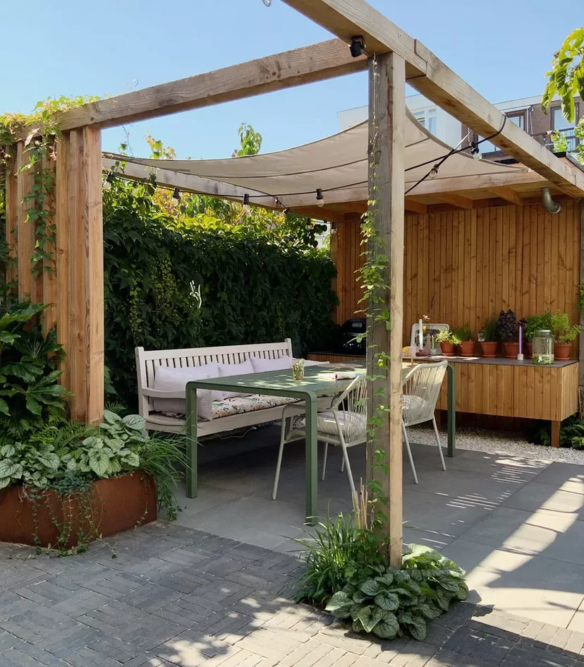 Comfortable Garden Seat with a Beautiful Trellis for Your Outdoor Retreat