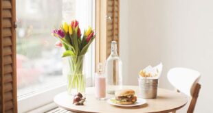 Small Breakfast Table And Chairs