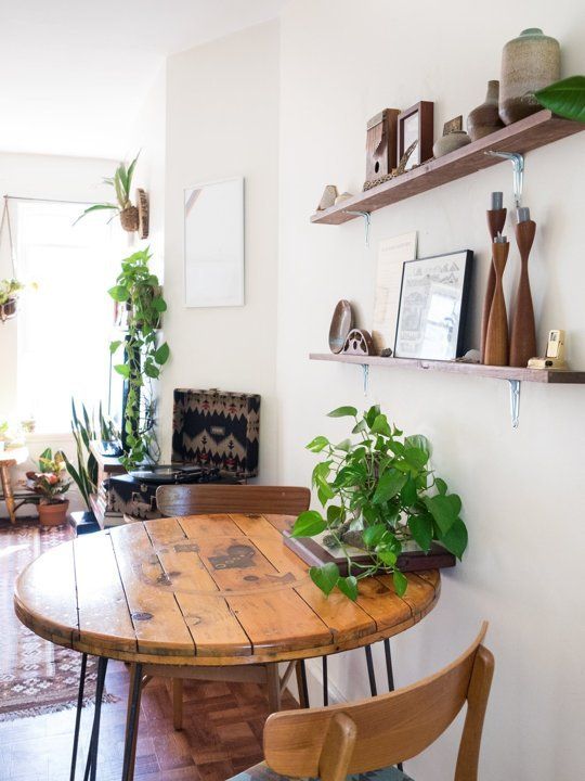 Compact Dining Room Tables: Making the Most of Limited Space