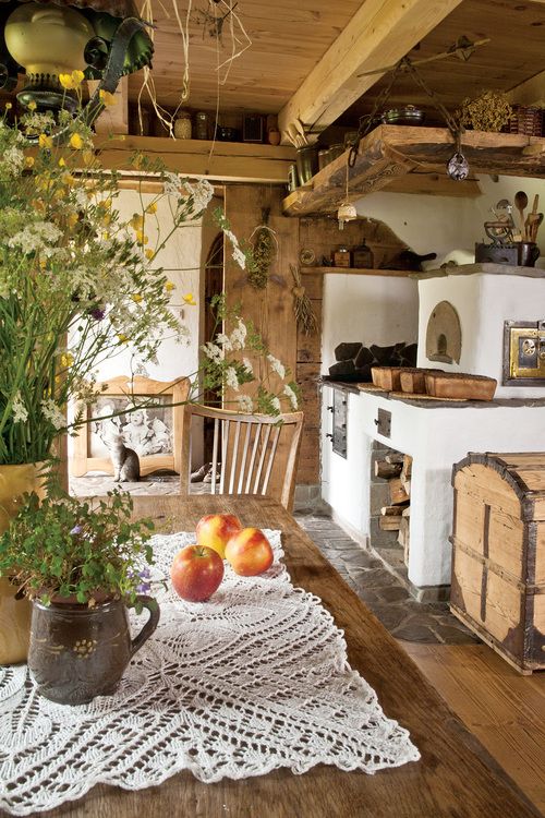 Cozy and Charming Country Kitchen Design for Small Spaces