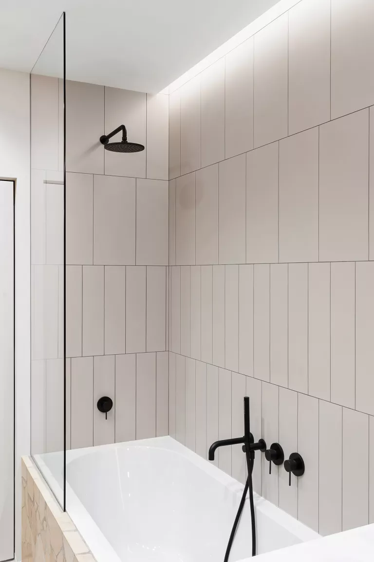 Creating a Perfect Bathroom Ambiance with Recessed Lighting Arrangement