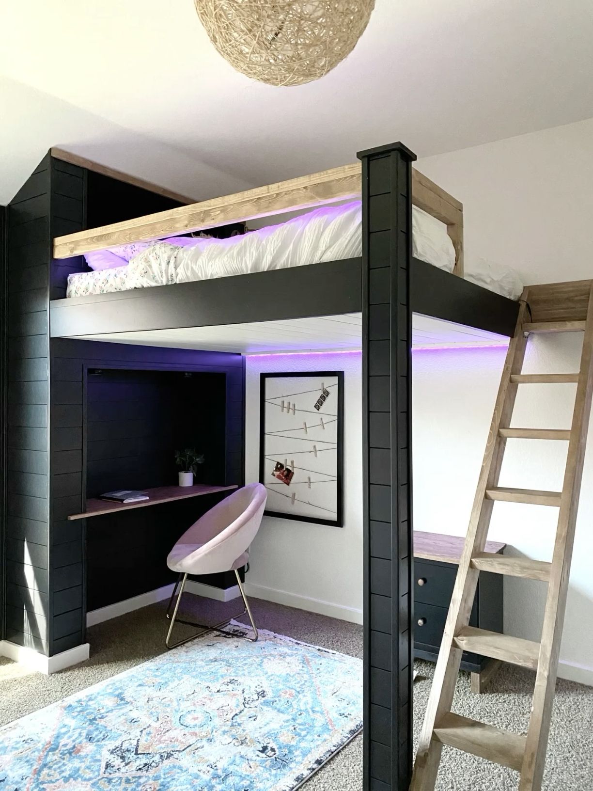 Creative Solutions for Teenage Girls with Small Bedrooms