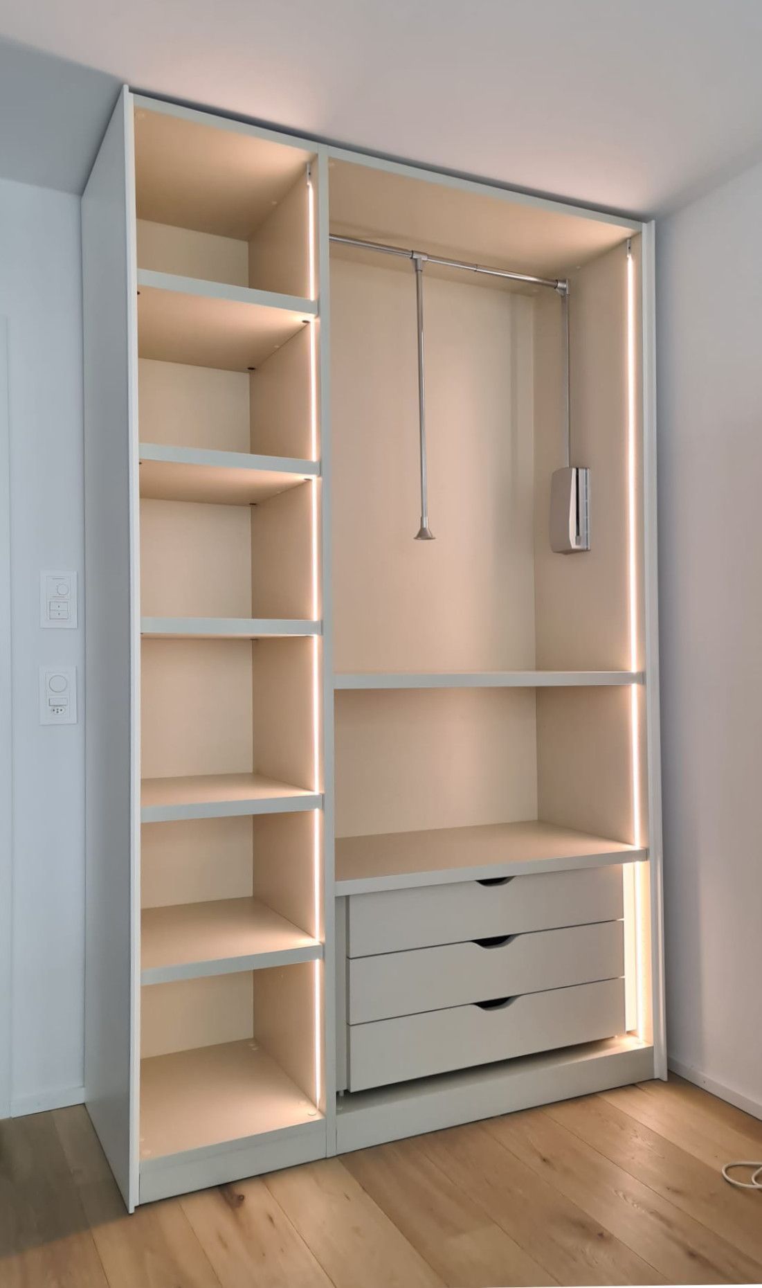 Creative Solutions for Tiny Bedroom Closets