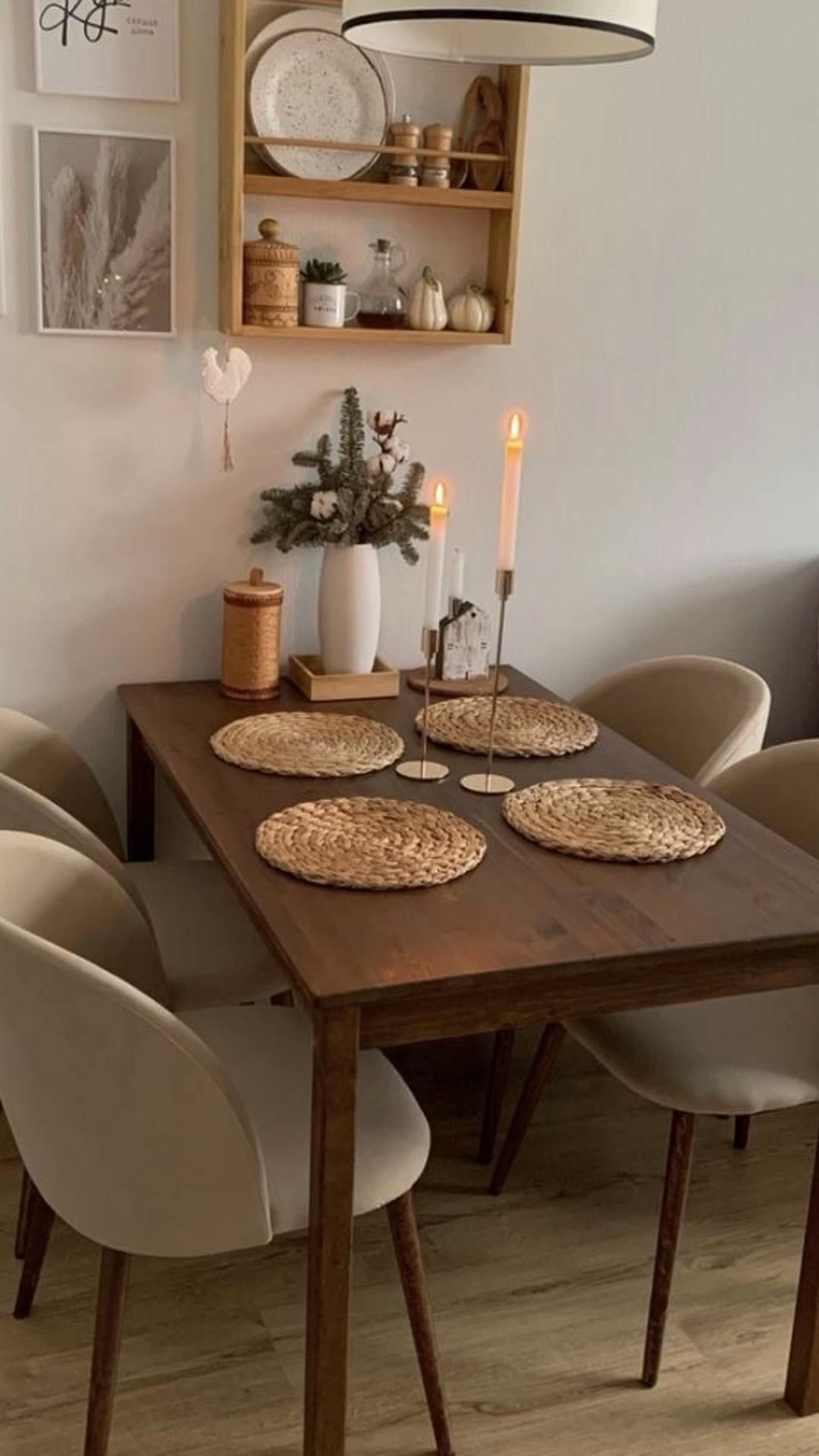 Creative Ways to Style Your Small Dining Room with Modern Decor