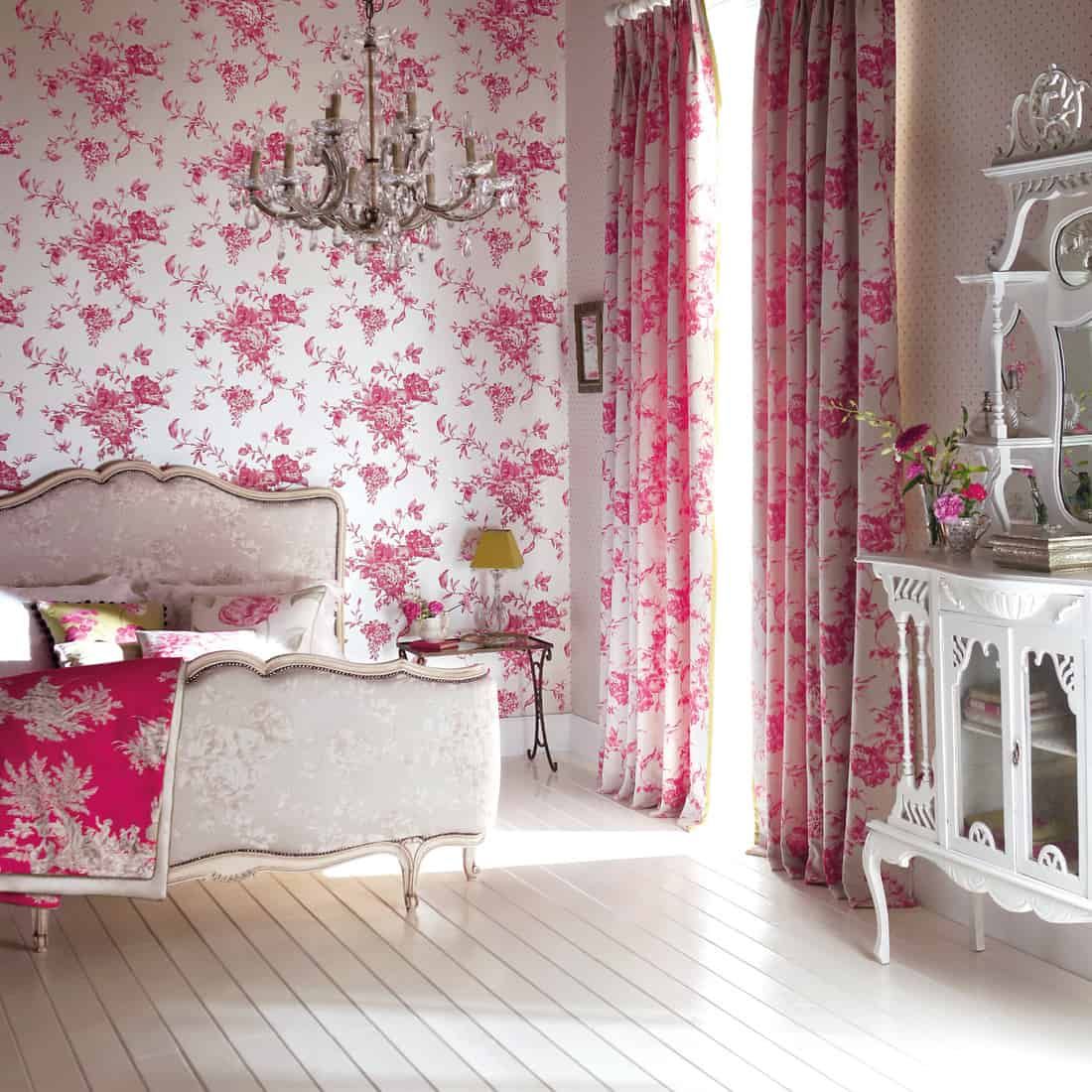 Creative and Stylish Solutions for Small Teenage Girls’ Bedrooms