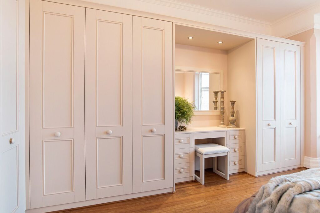 Shaker Style Fitted Bedroom Furniture