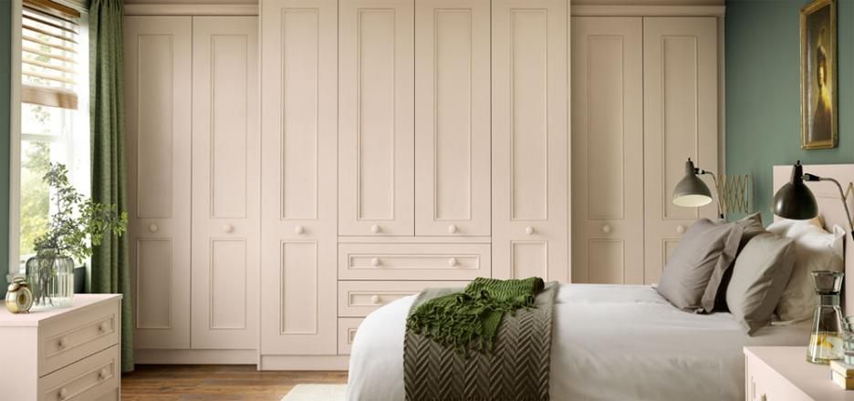 Elegant Handcrafted Fitted Bedroom Furniture in Shaker Style