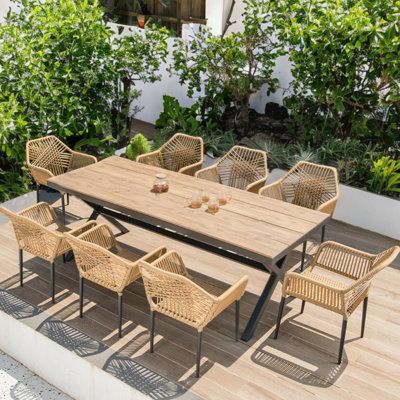 Elegant Rattan Garden Furniture Table Set for Outdoor Entertaining