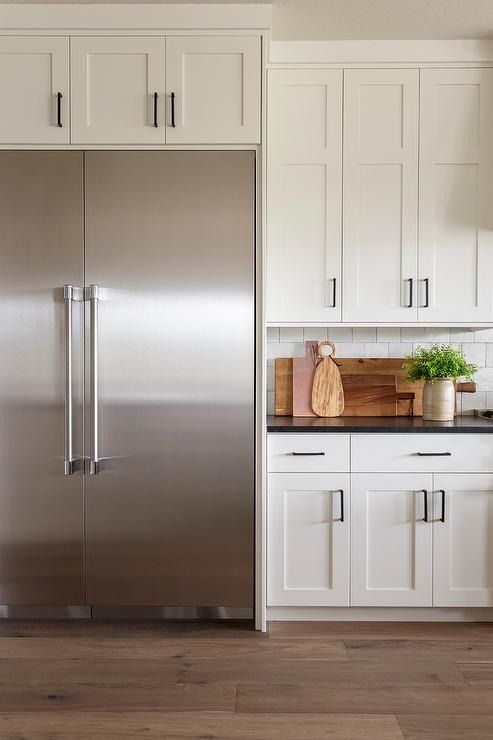 Elegant White Shaker Kitchen Cabinets: Timeless Style for Your Home