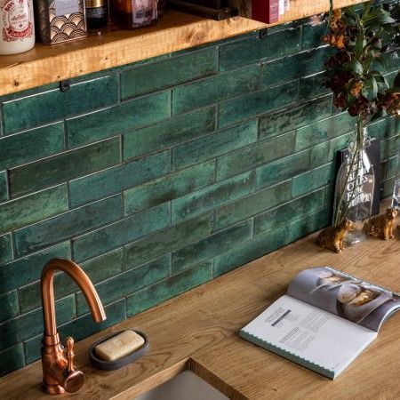 Elegant and Stylish Kitchen Backsplash Tile Designs for Contemporary Homes