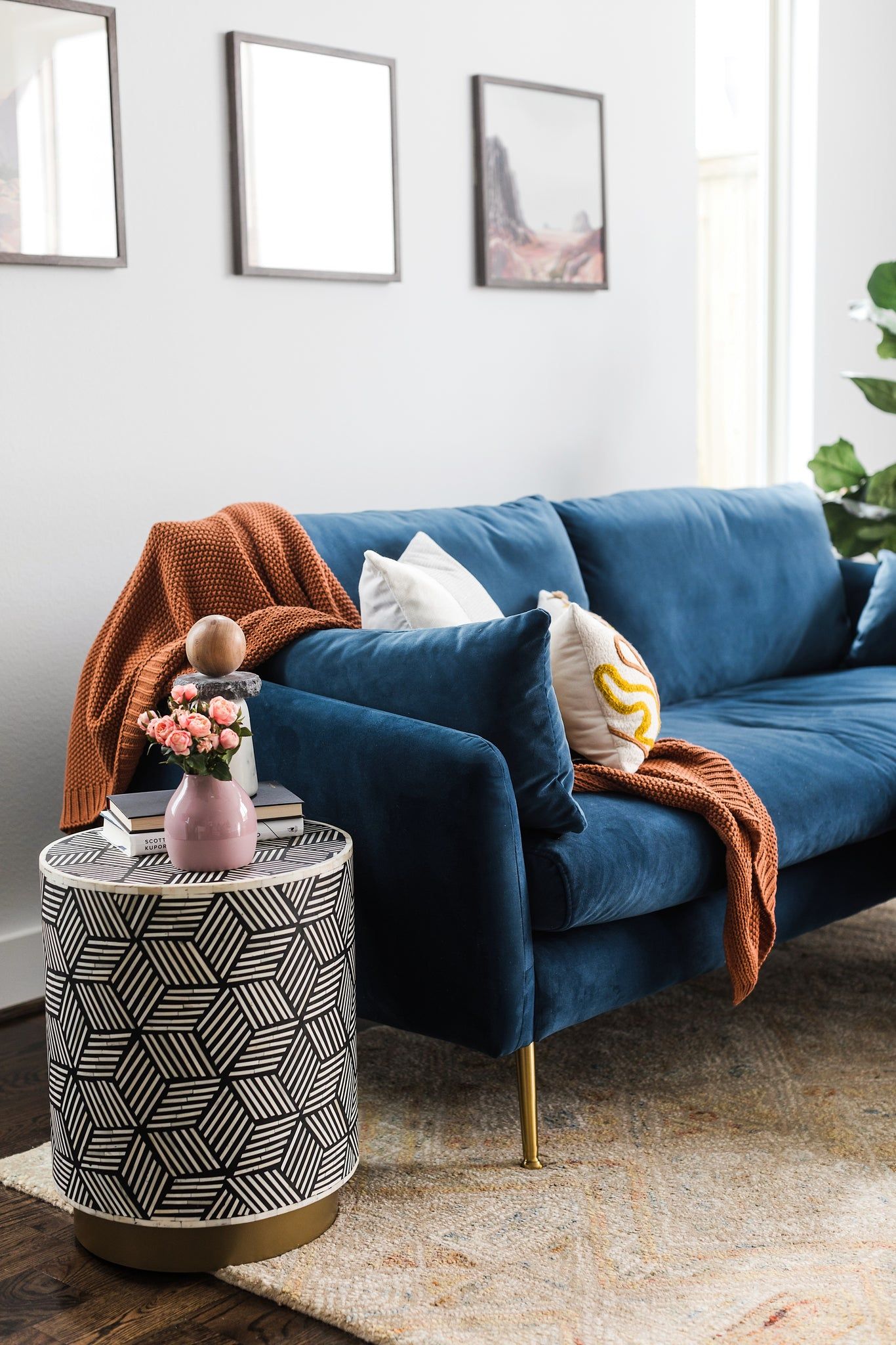 How to Incorporate Blue Living Room Furniture into Your Home Décor