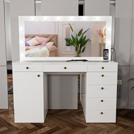 Illuminate Your Beauty Station: Vanity Desk with Mirror and Lights