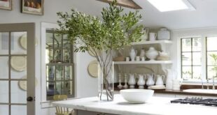 Kitchen Island With Sink And Seating