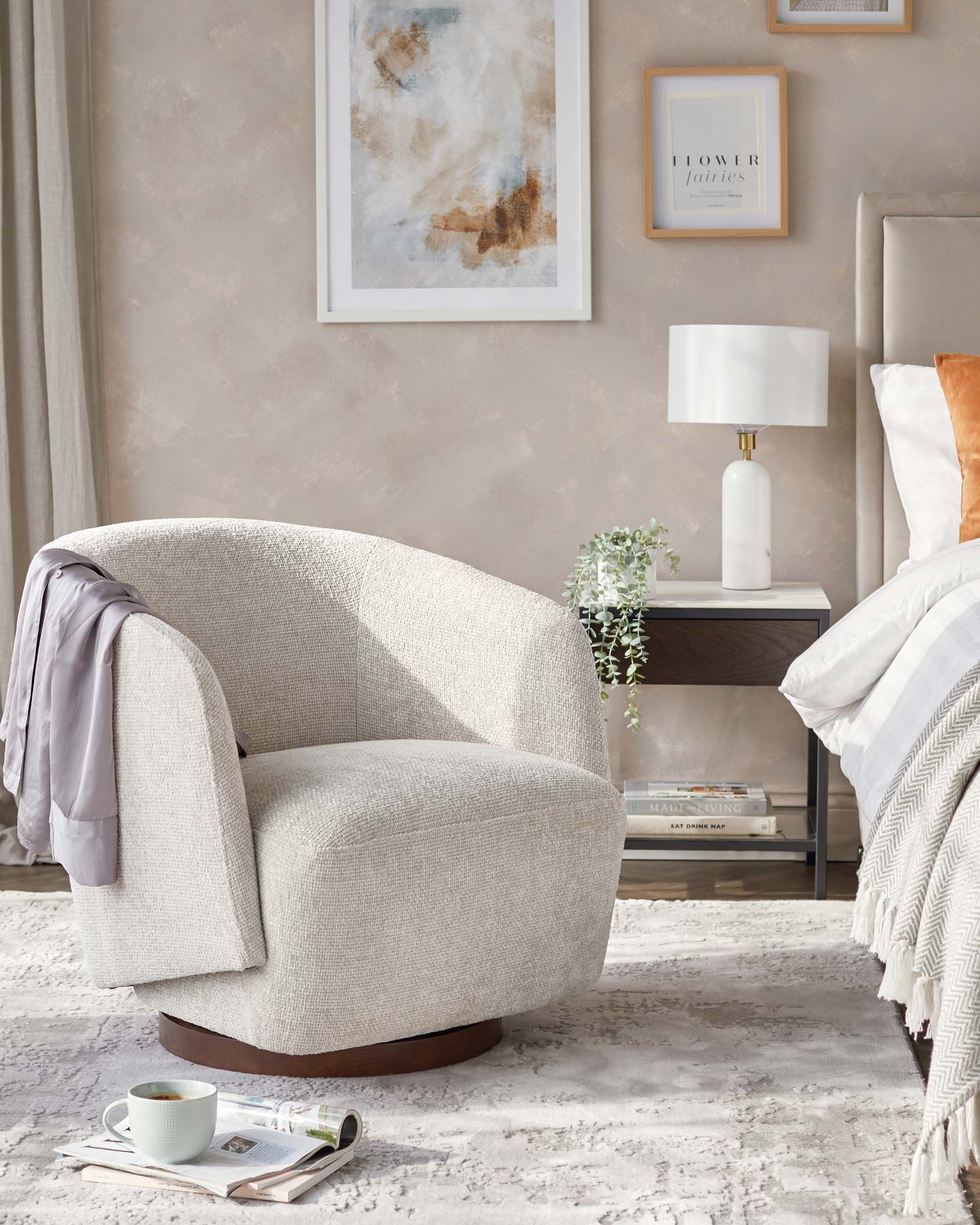 Innovative Swivel Chairs for Stylish Living Rooms