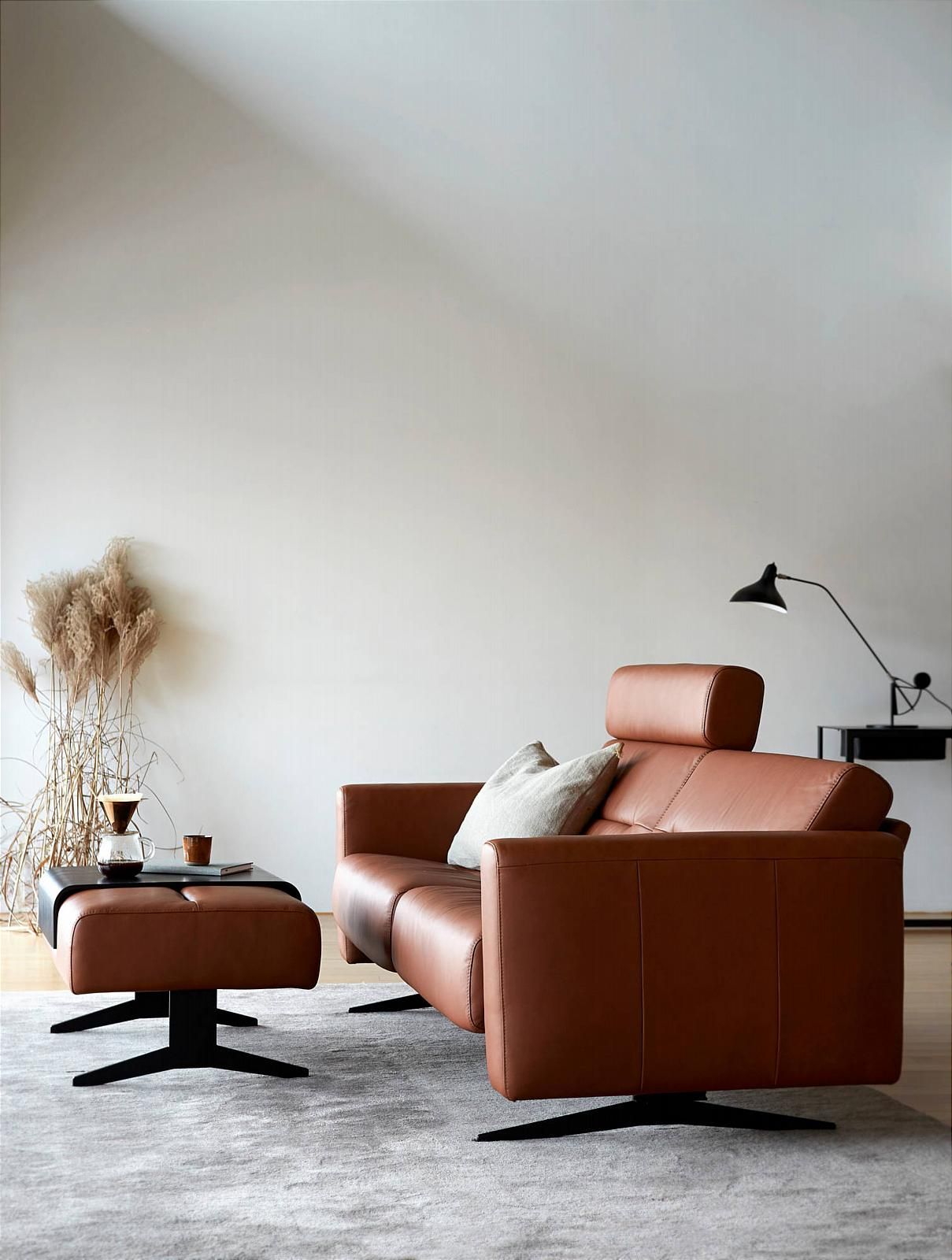 Modern Leather Recliner Sofa Design: A Stylish Addition to Your Living Room