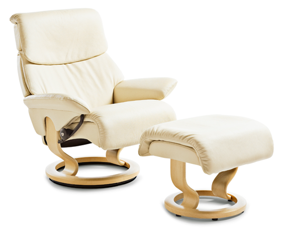 The Allure of Compact Leather Recliners